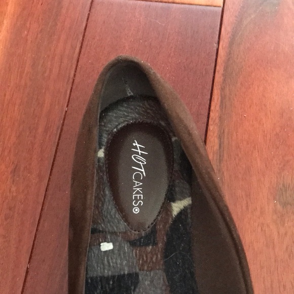 Brown Flats with bow accent - Picture 6 of 6